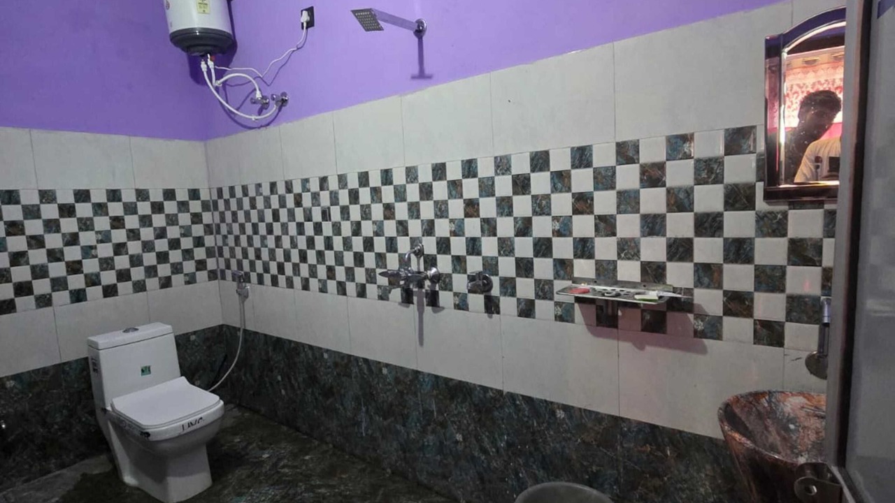 Photo of Bathroom in Chamoli