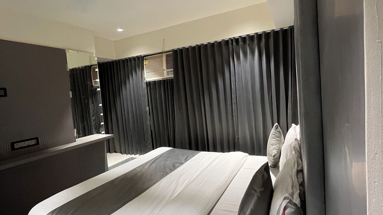 Photo of Bedroom in Navrangpura