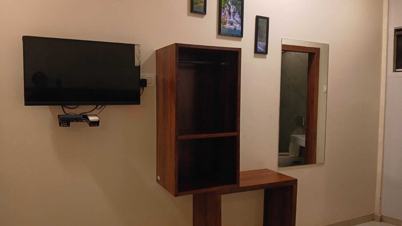 Photo of Bedroom in J B Nagar