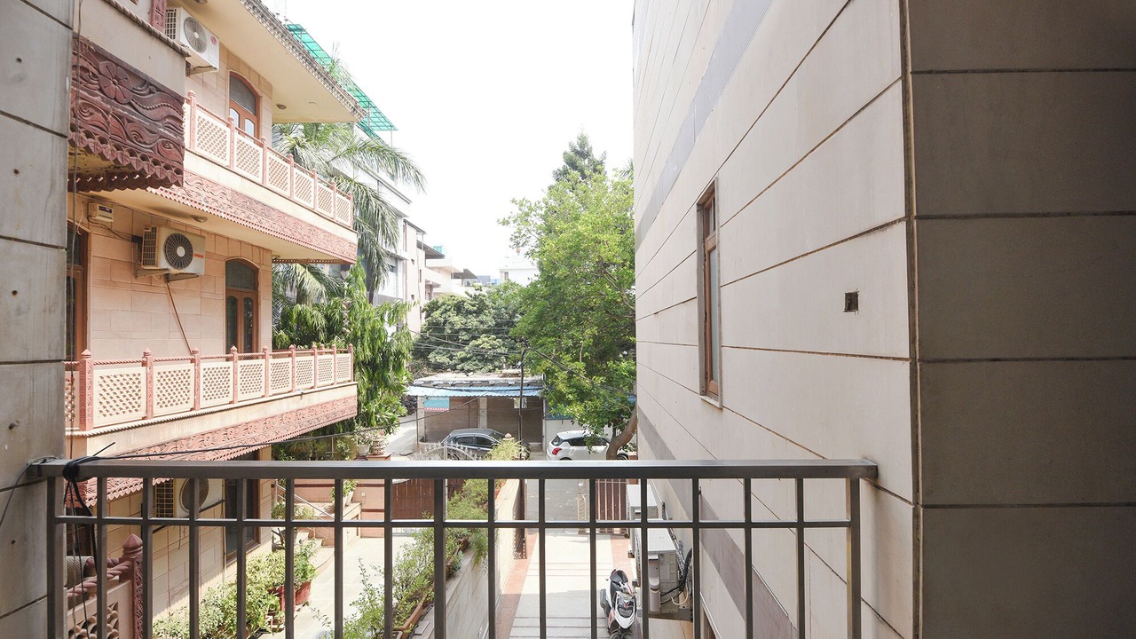 Photo of Patio Balcony in South City I
