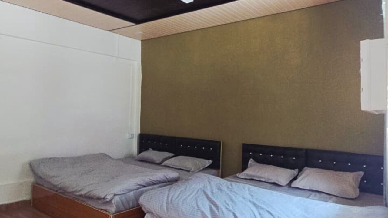 Photo of Bedroom in Nandaprayag