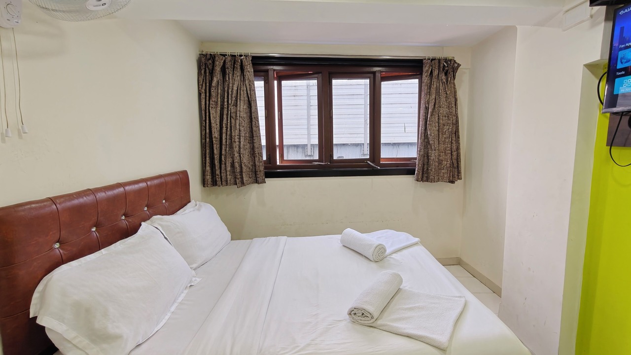 Photo of Bedroom in Dadar East
