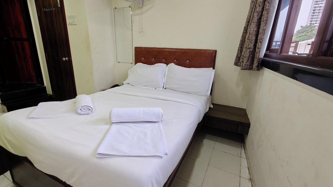Photo of Bedroom in Dadar East
