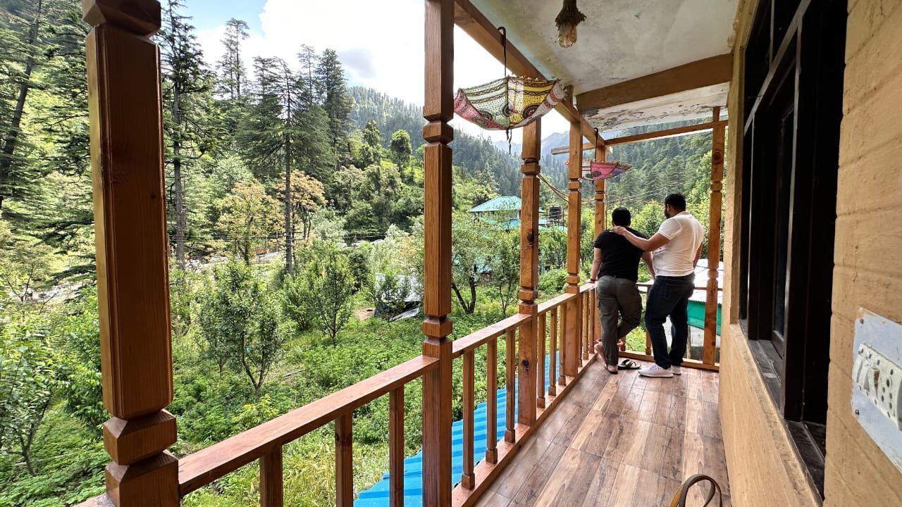Photo of Patio Balcony in Ghiyagi
