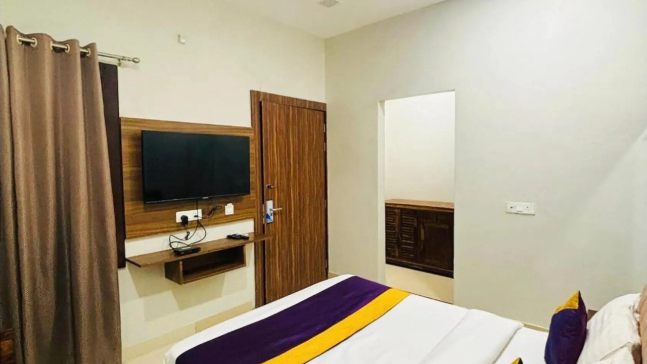 Photo of Bedroom in Bharatpur