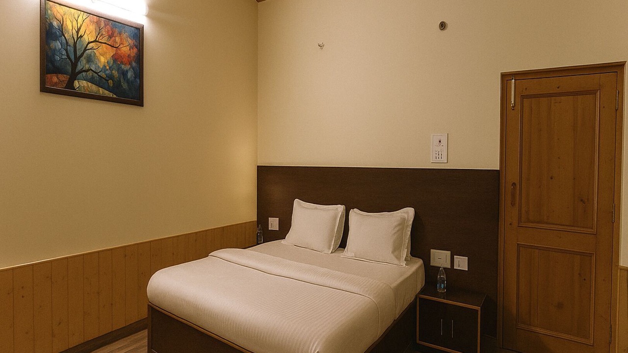 Photo of Bedroom in Kasol