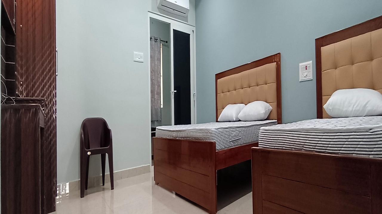 Photo of Bedroom in Koyambedu