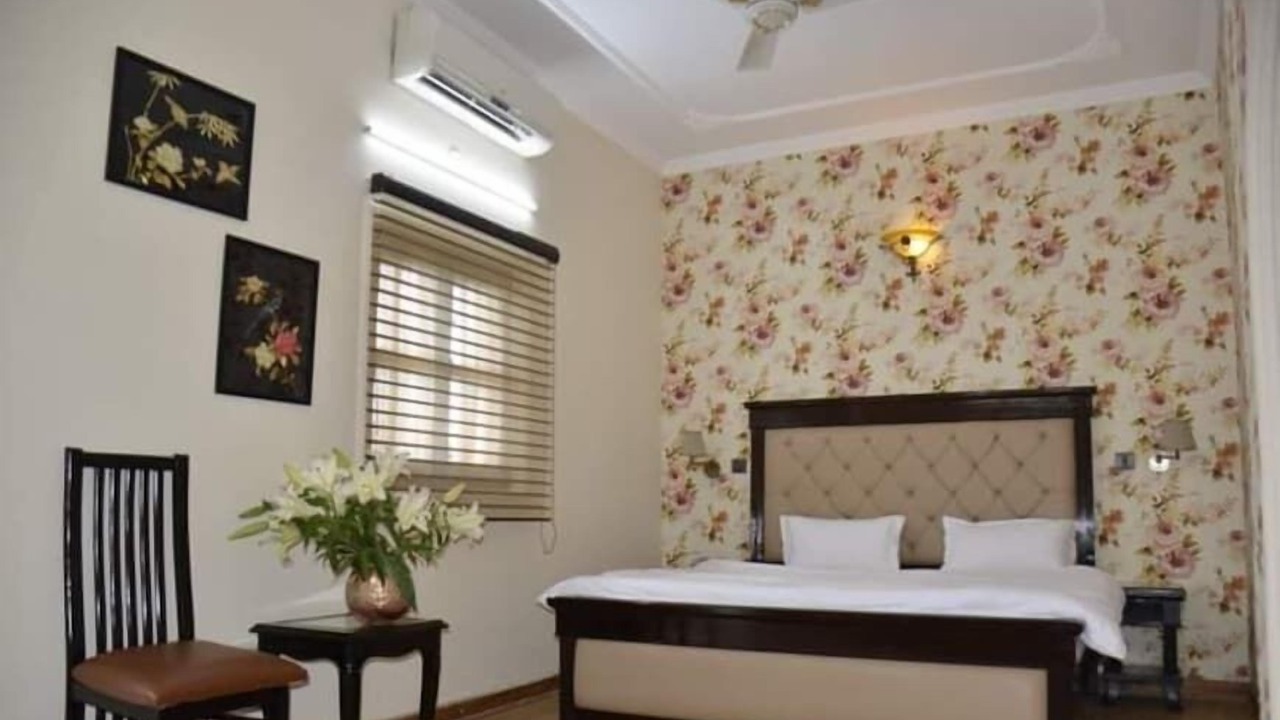 Photo of Bedroom in Solan