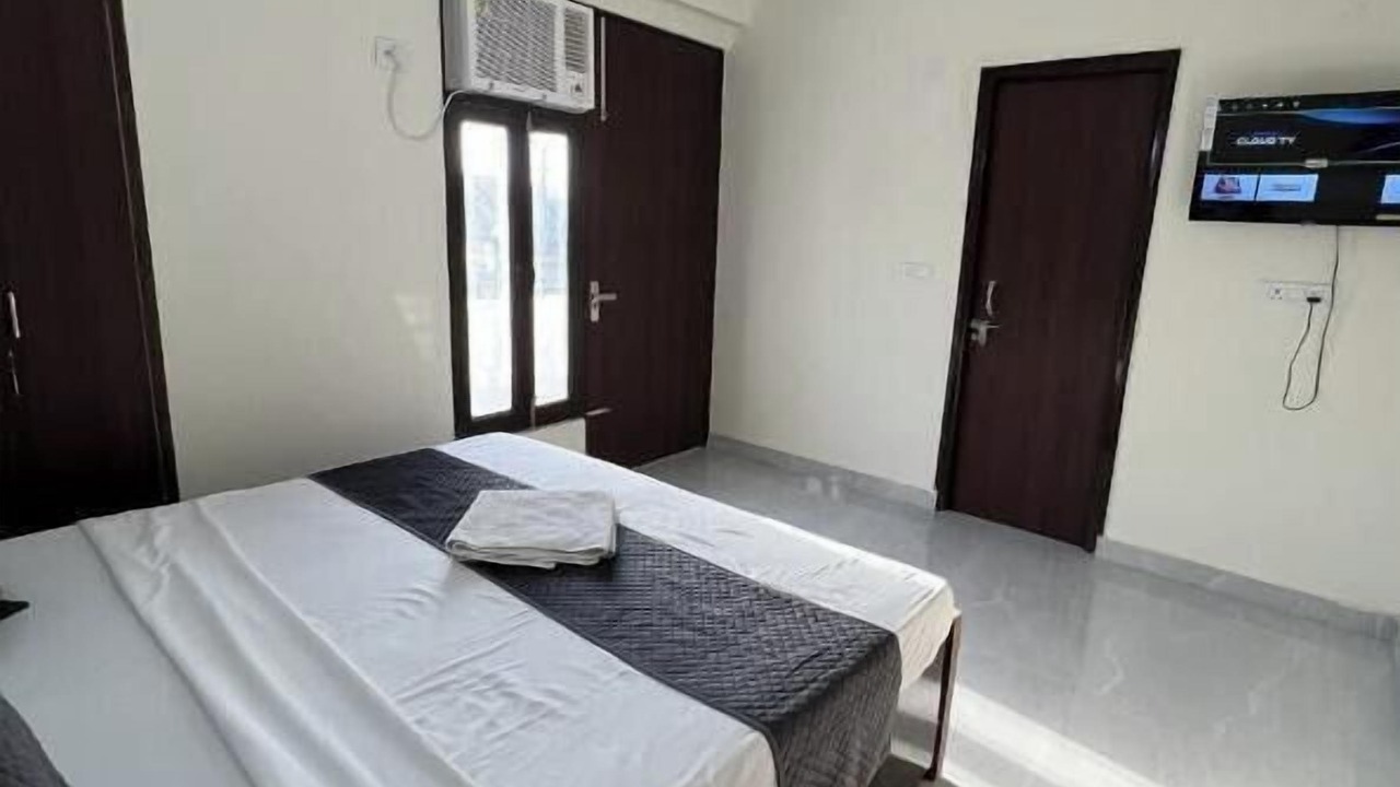 Photo of Bedroom in DLF Farms