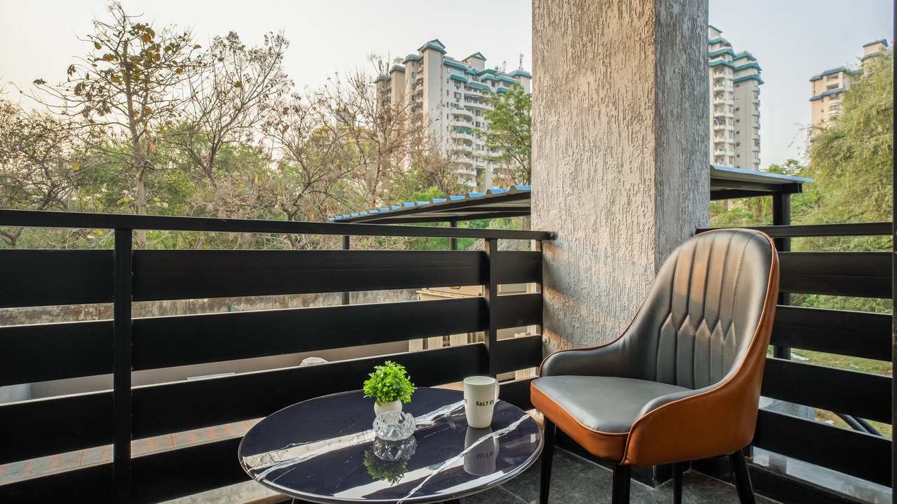 Photo of Patio Balcony in South City I