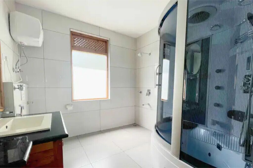 Photo of Bathroom in New Manali