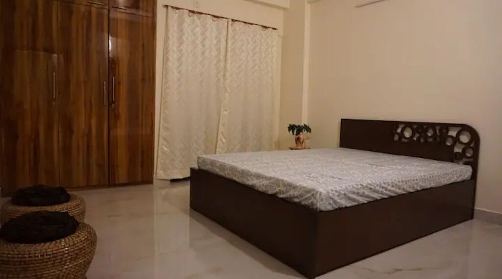 Photo of Bedroom in Sualkuchi
