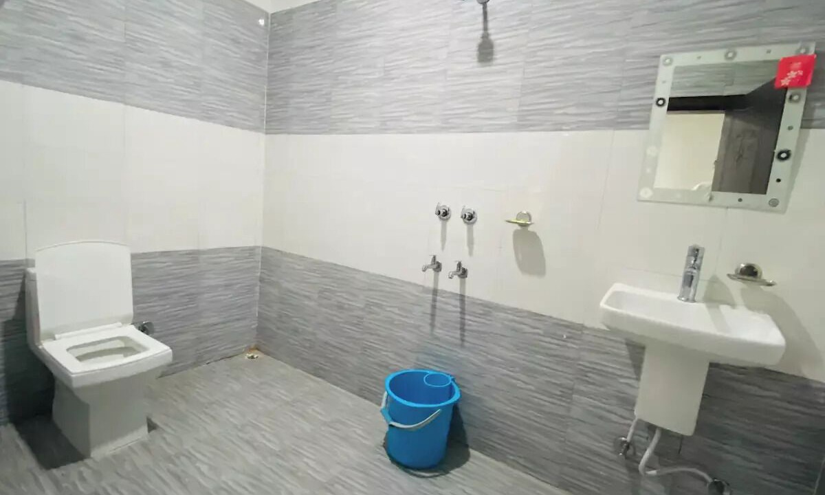 Photo of Bathroom in Hatikhuli