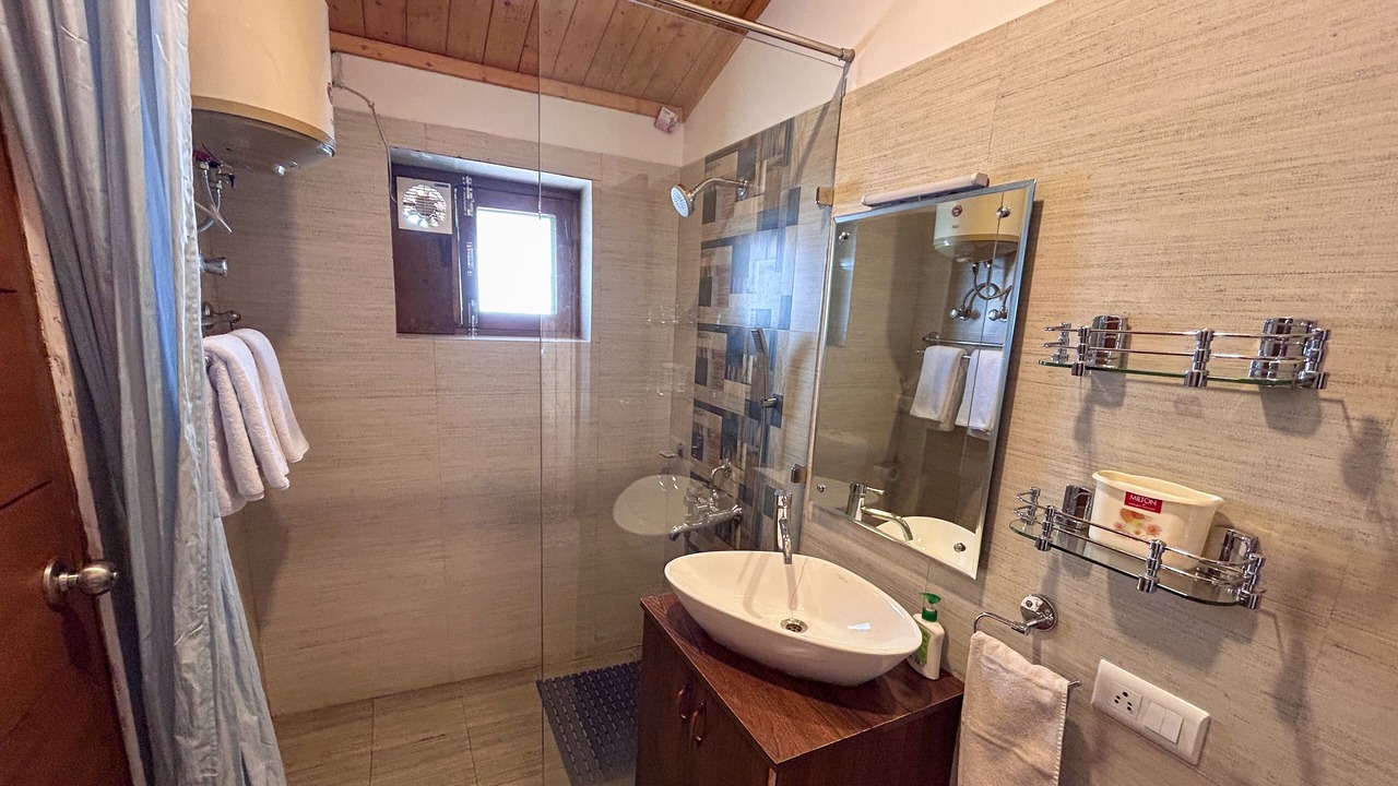 Photo of Bathroom in Suwakholi