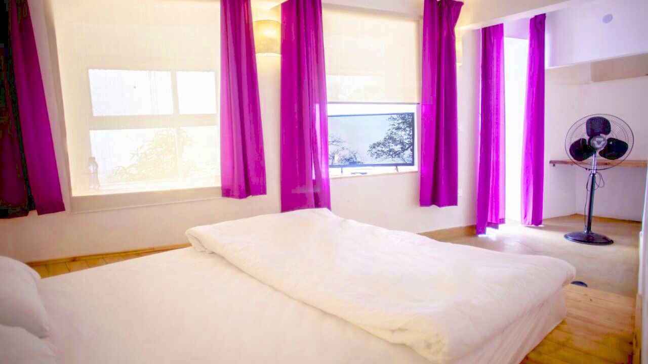 Photo of Bedroom in The Mall Road