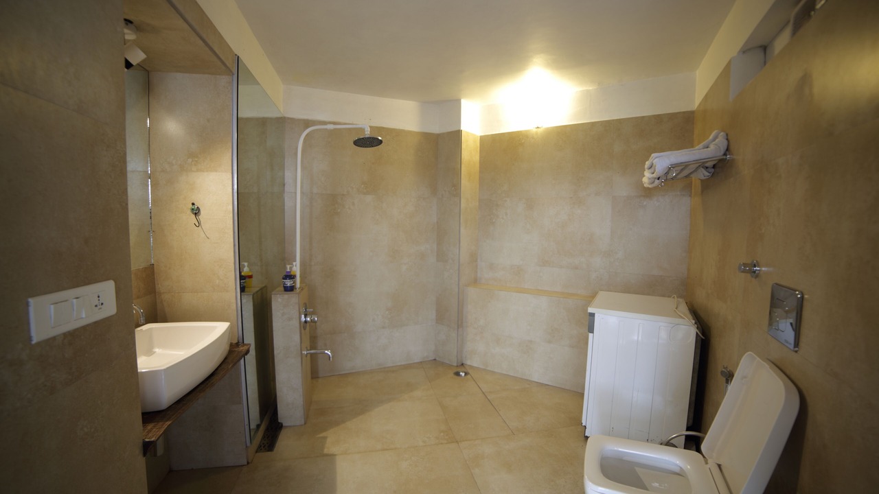 Photo of Bathroom in The Mall Road
