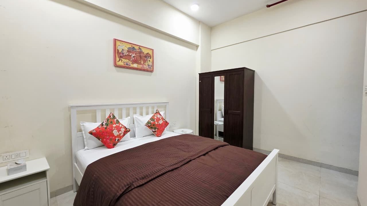 Photo of Bedroom in Lower Parel