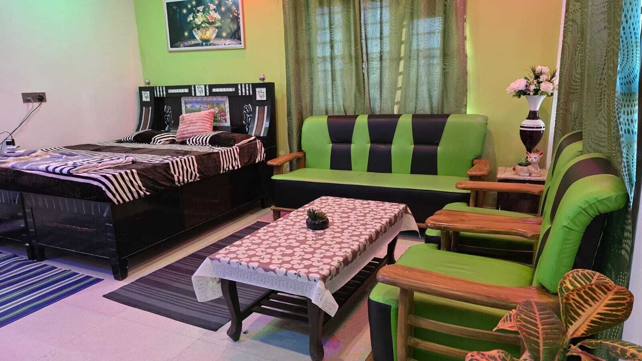 Photo of Bedroom in Rani Pokhri