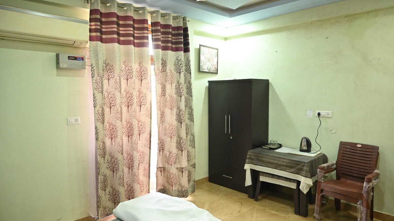 Photo of Bedroom in Malviya Nagar