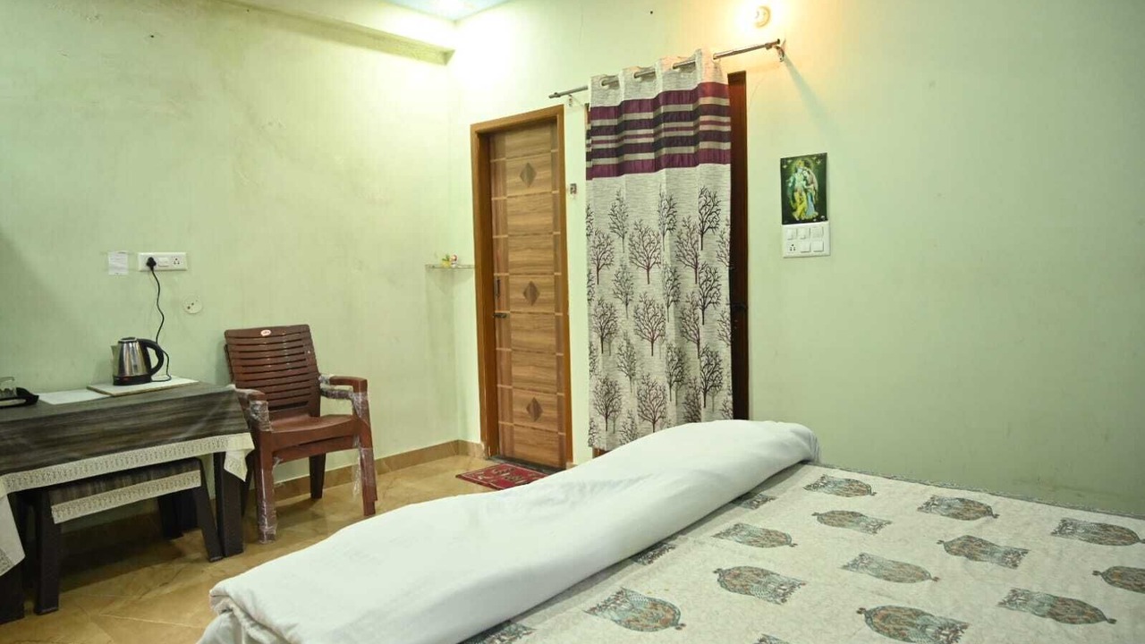 Photo of Bedroom in Malviya Nagar
