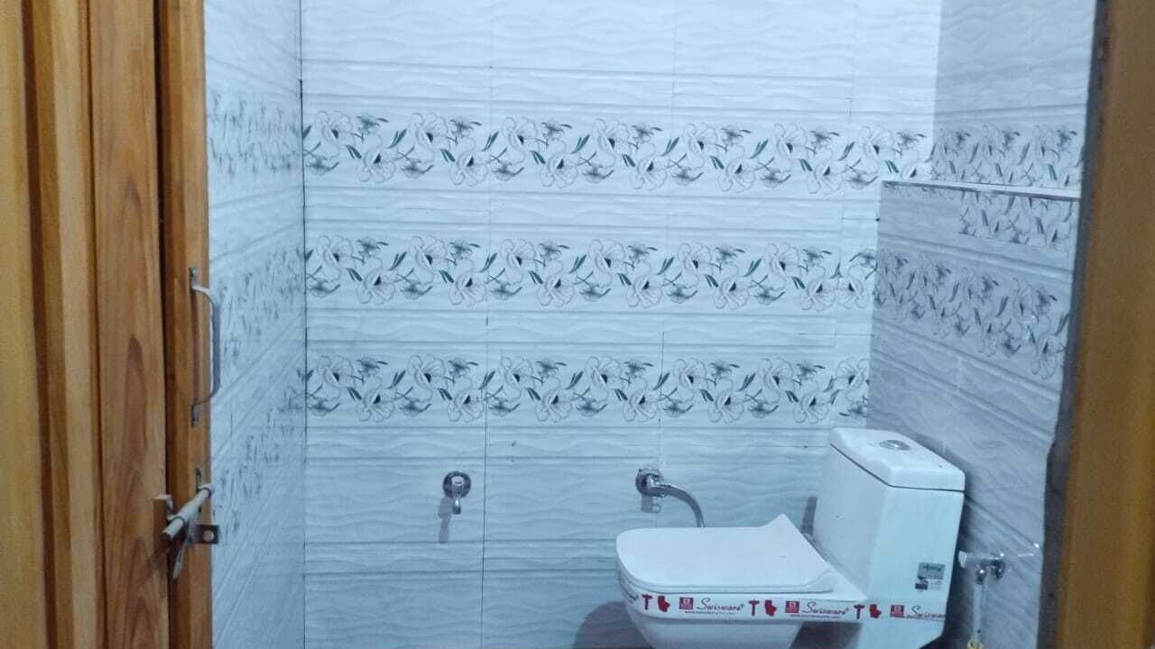 Photo of Bathroom in Beadonpura
