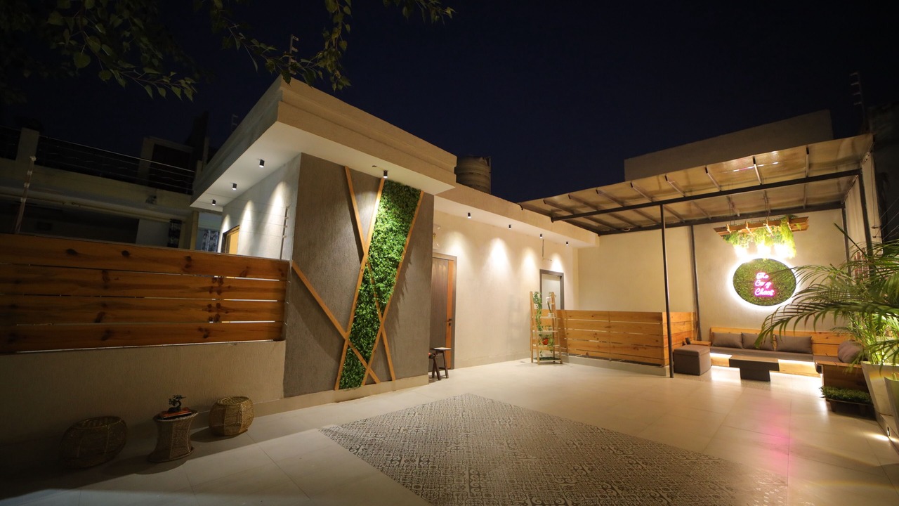 Photo of Patio Balcony in Sadar Bazaar