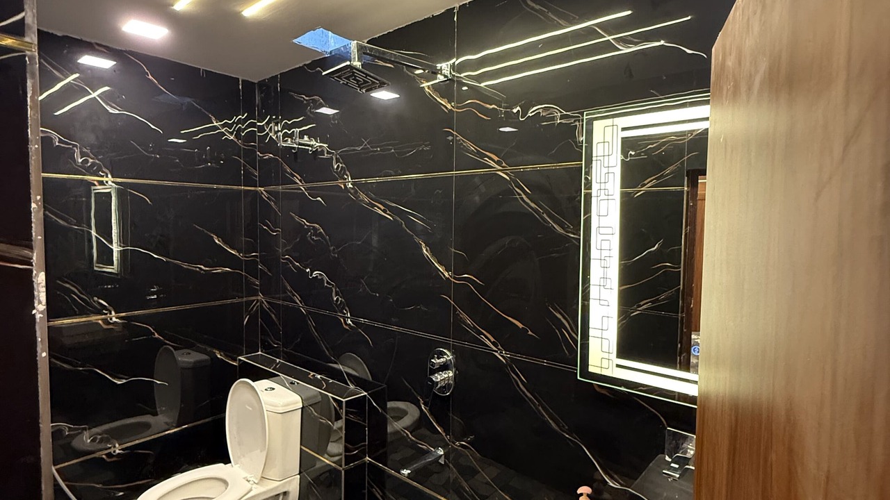 Photo of Bathroom in Taj Ganj