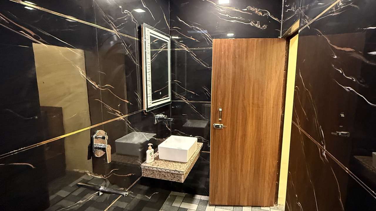 Photo of Bathroom in Taj Ganj