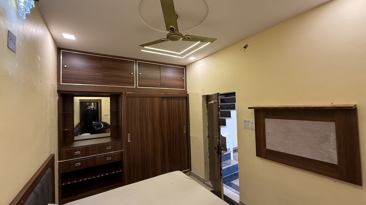 Photo of Bedroom in Taj Ganj