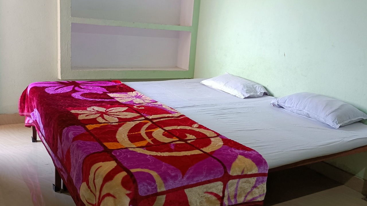 Photo of Bedroom in Bodh Gaya