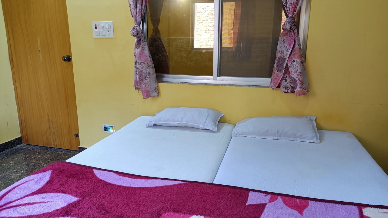 Photo of Bedroom in Bodh Gaya