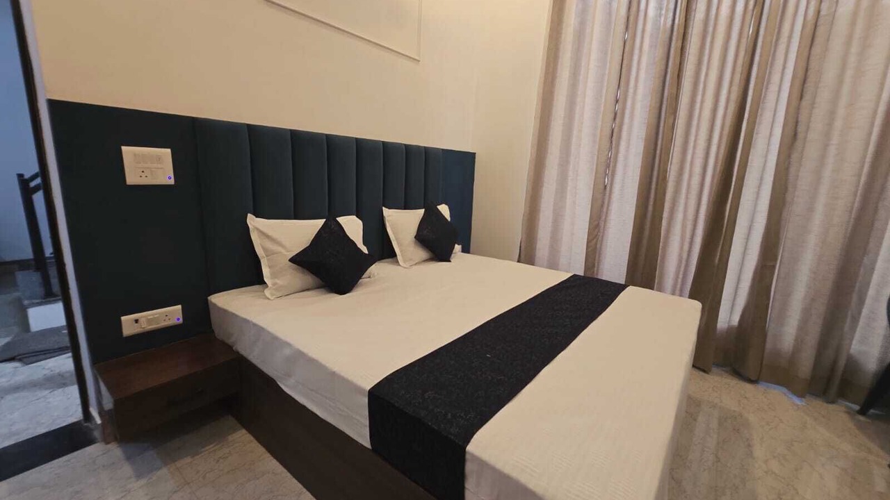 Photo of Bedroom in Agra