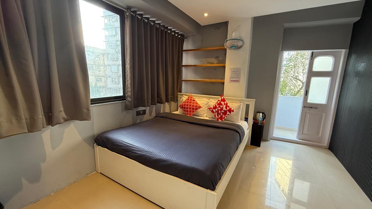 Photo of Bedroom in Malabar Hill