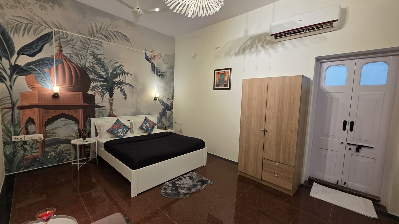Photo of Bedroom in Malabar Hill