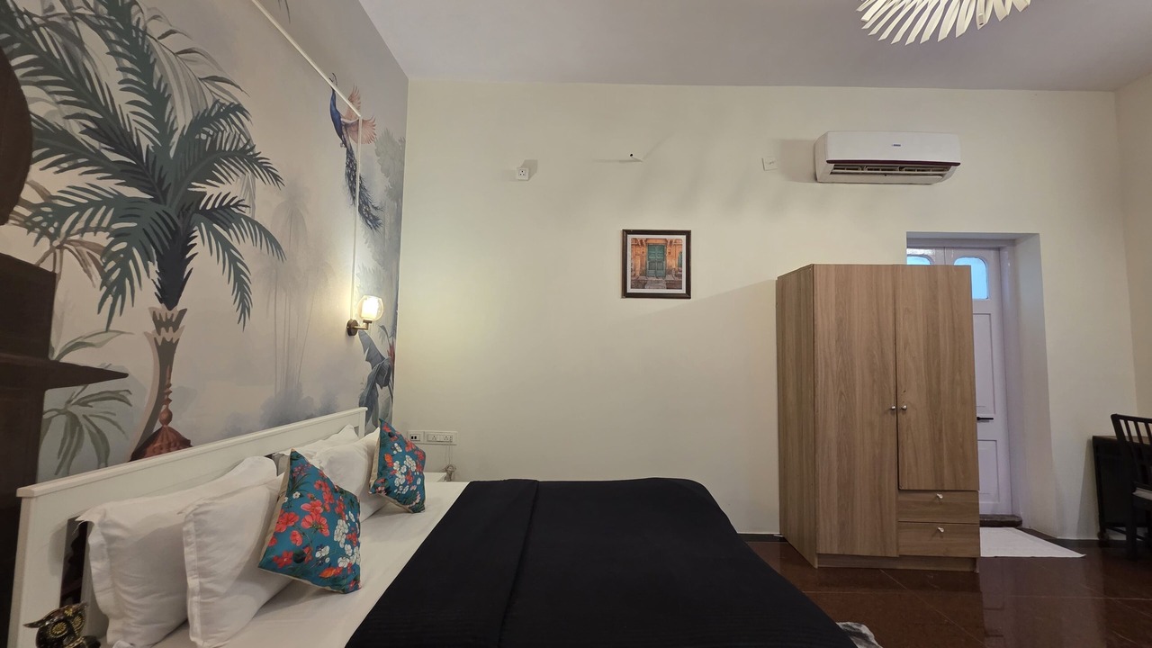 Photo of Bedroom in Malabar Hill