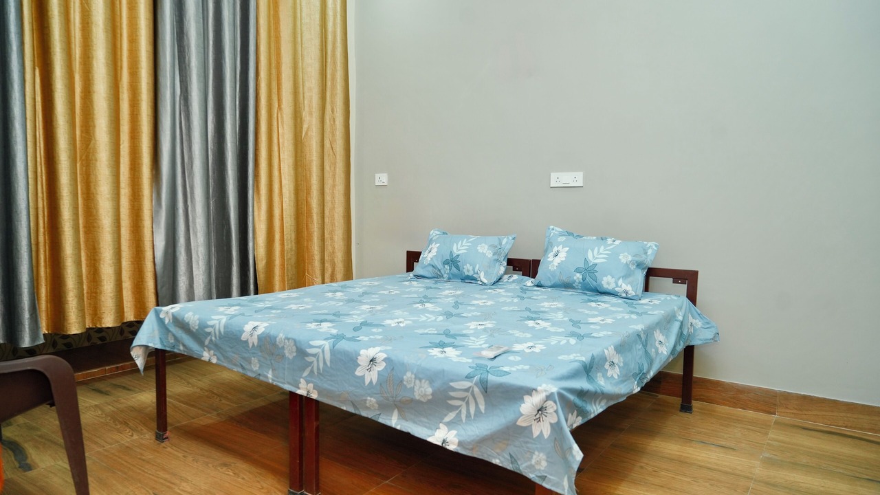 Photo of Bedroom in Haridwar
