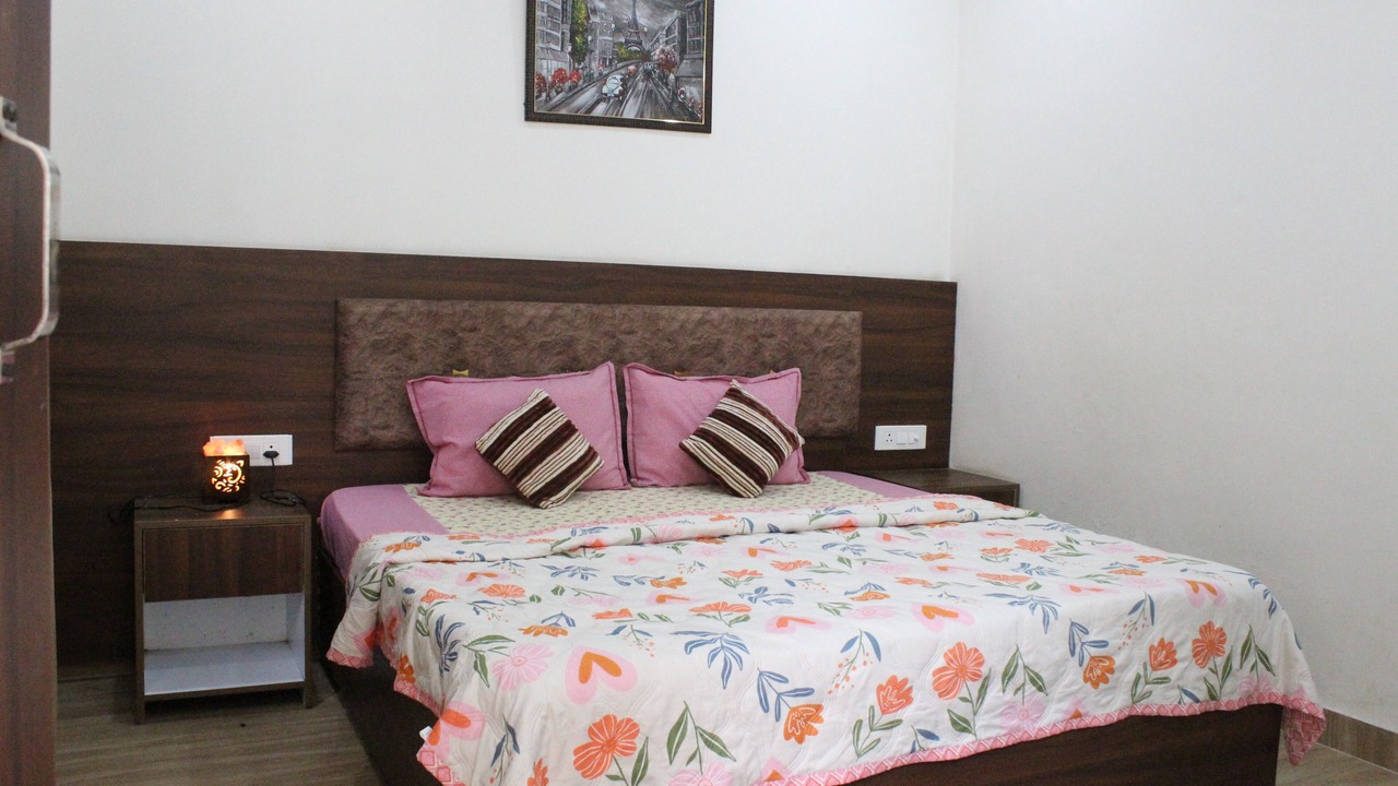 Photo of Bedroom in Tapovan