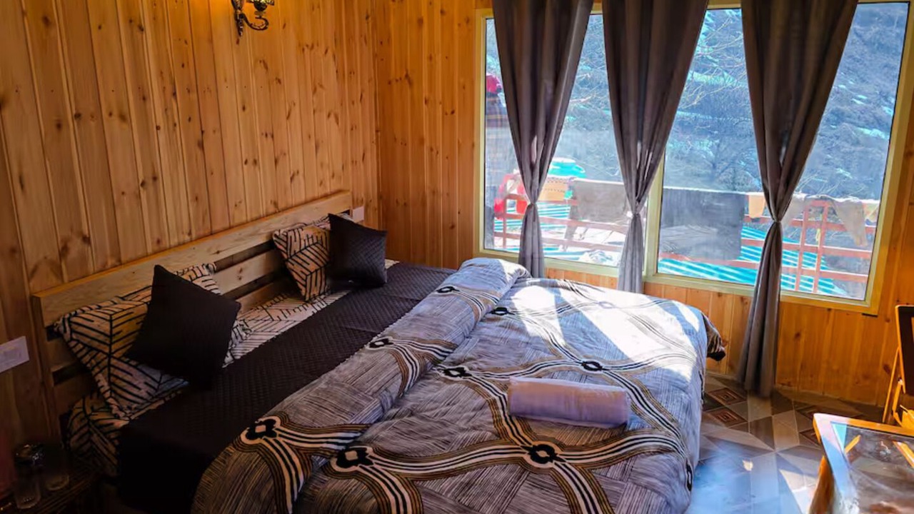 Photo of Bedroom in Tehri Range