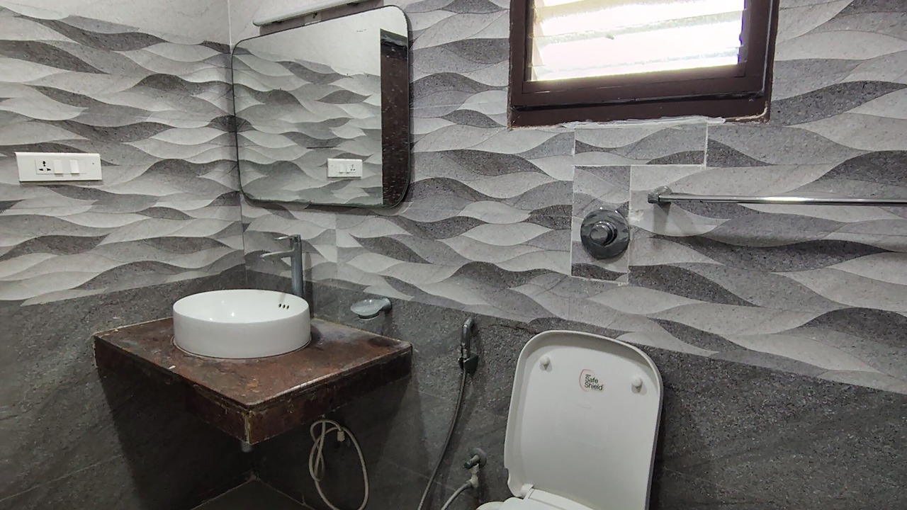 Photo of Bathroom in Tiruvannamalai
