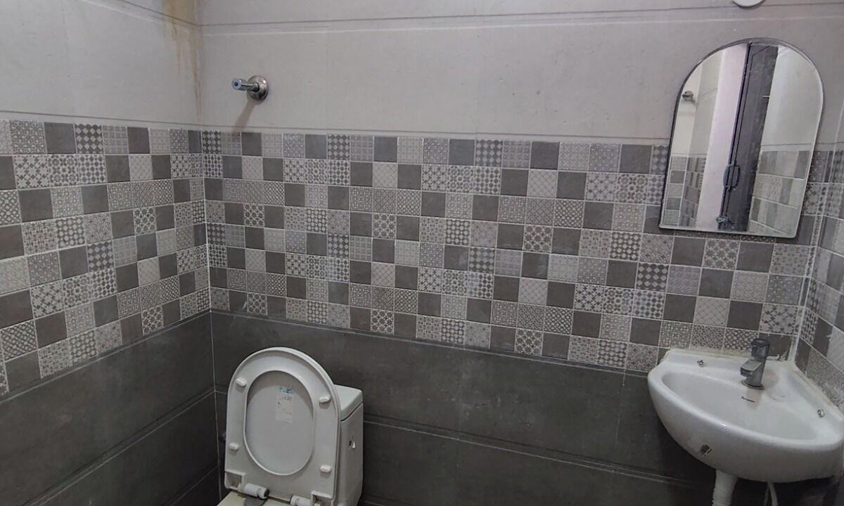 Photo of Bathroom in Tiruvannamalai