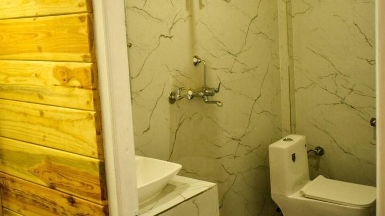 Photo of Bathroom in Tehri