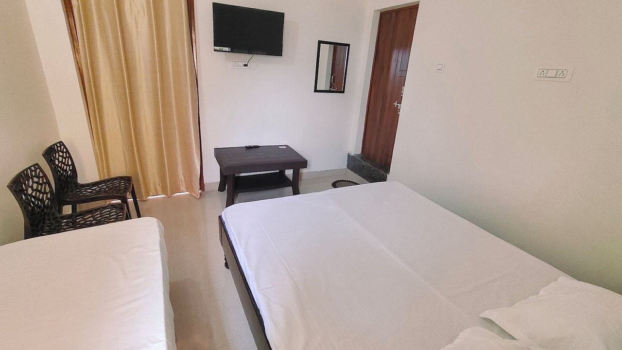 Photo of Bedroom in Karnaprayag