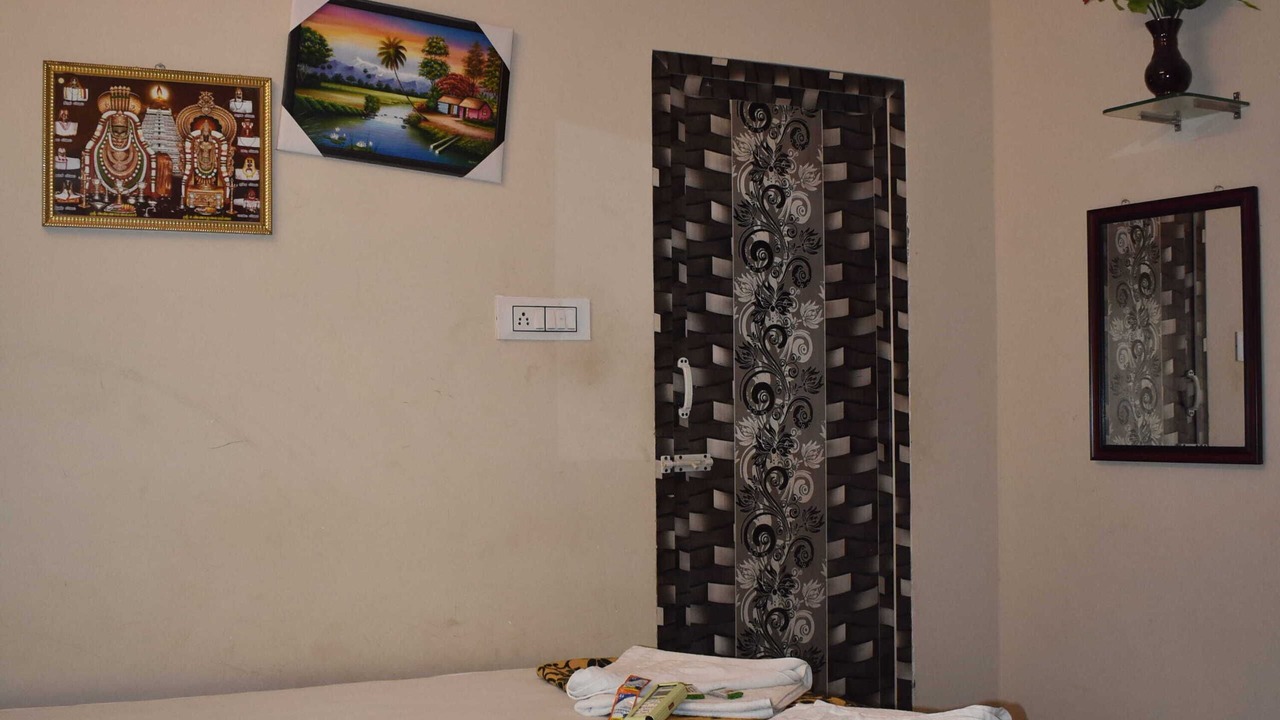 Photo of Bedroom in Tiruvannamalai