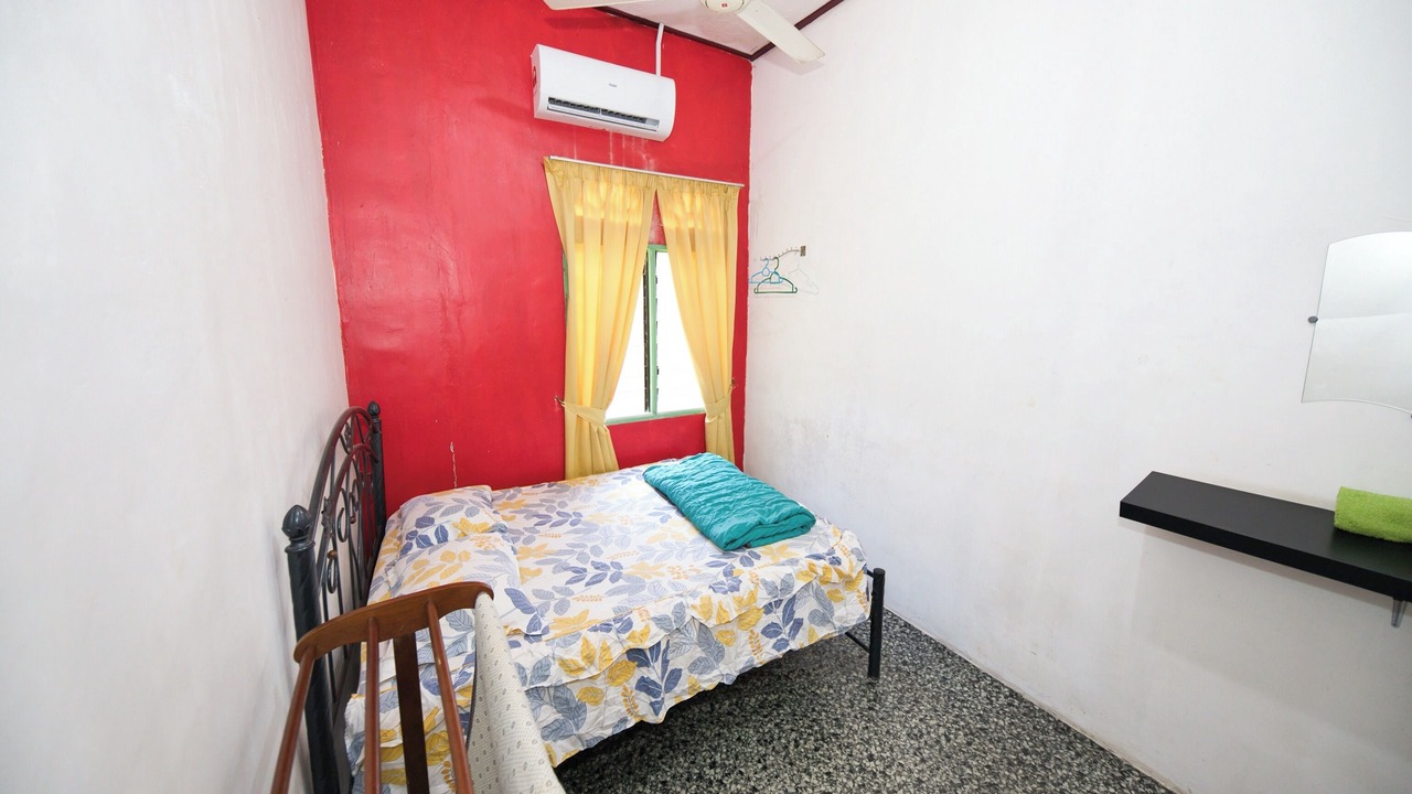 Photo of Bedroom in Chukai