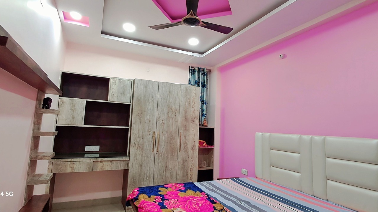 Photo of Bedroom in Mahmoorganj