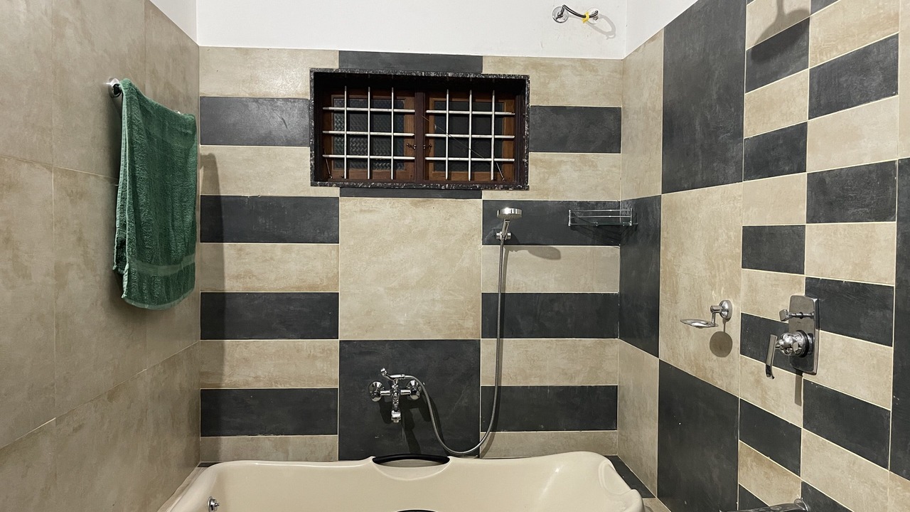 Photo of Bathroom in Irinjalakuda