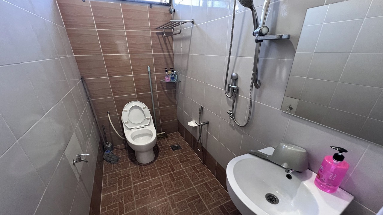 Photo of Bathroom in Kampung Gong Limau