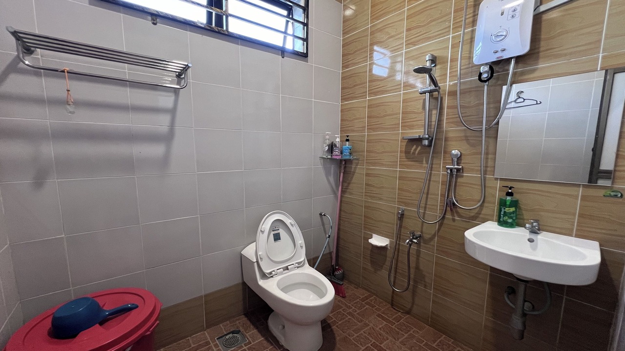 Photo of Bathroom in Kampung Gong Limau