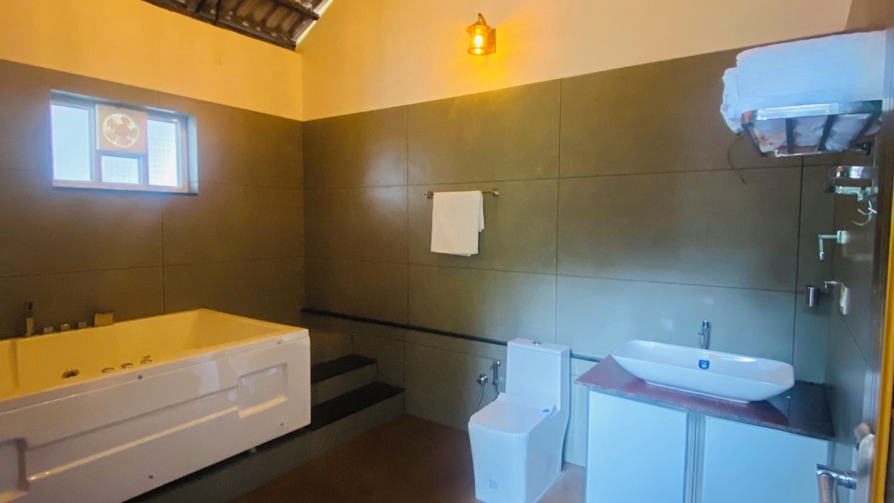 Photo of Bathroom in Vayittiri