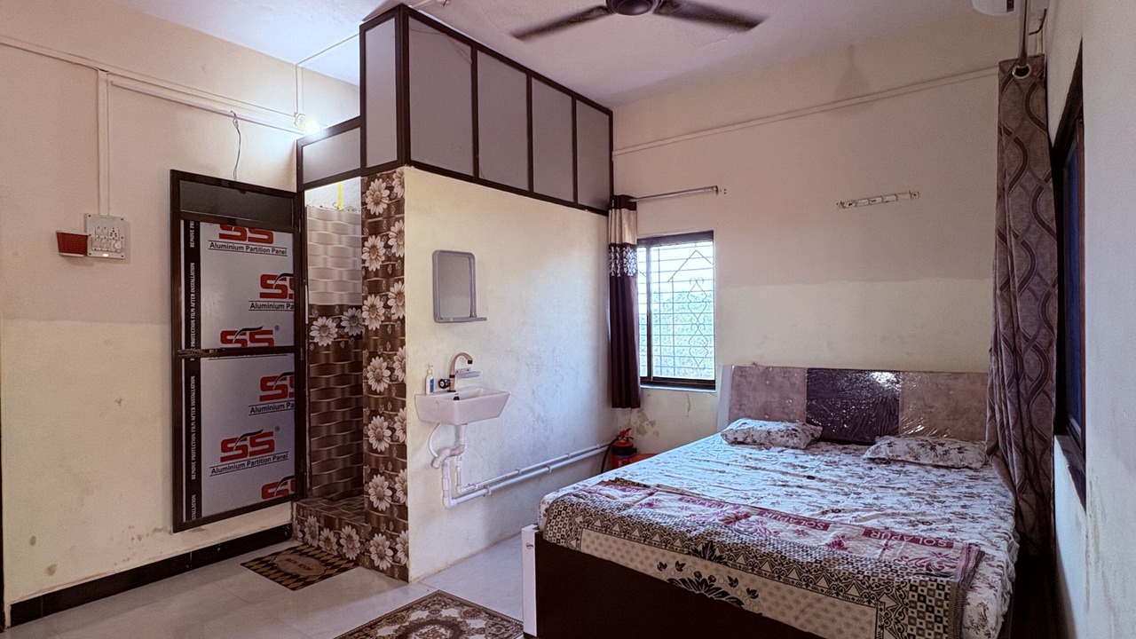 Photo of Bedroom in Rajapur